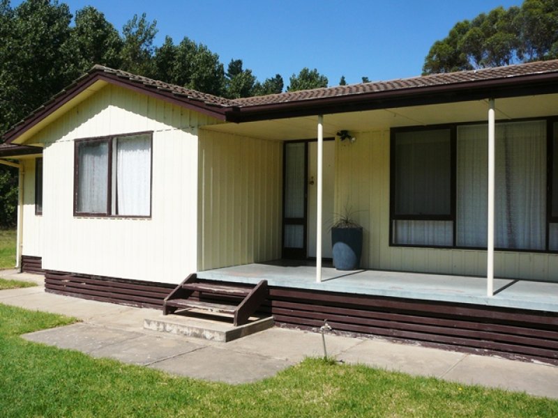 18 McEnroe Road, Tarpeena, SA 5277 Property Details