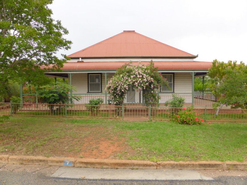 7 Mitchell Street, Parkes, NSW 2870 Property Details