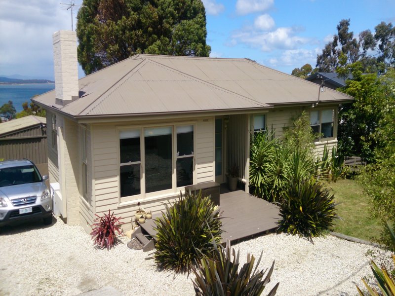 116 Roslyn Avenue, Blackmans Bay, TAS 7052