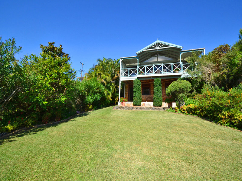 2 The Avenue, Bundeena, NSW 2230 Property Details