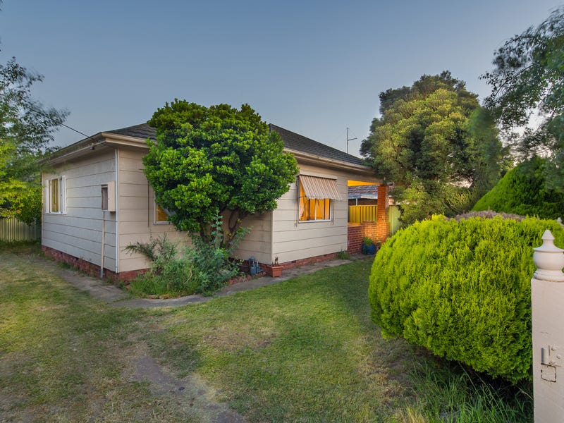 252 Forest Street, Wendouree, Vic 3355 Property Details