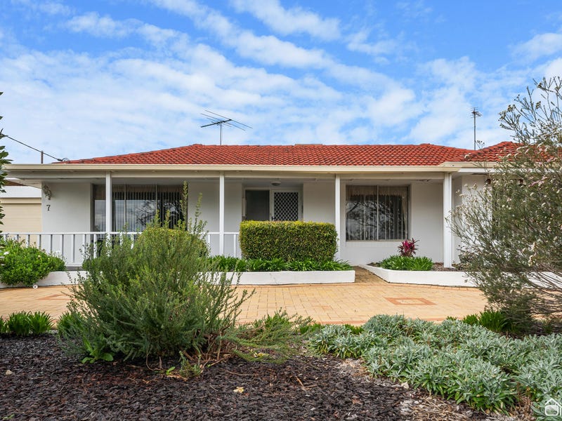 7 Connell Avenue, Kelmscott, WA 6111 Property Details