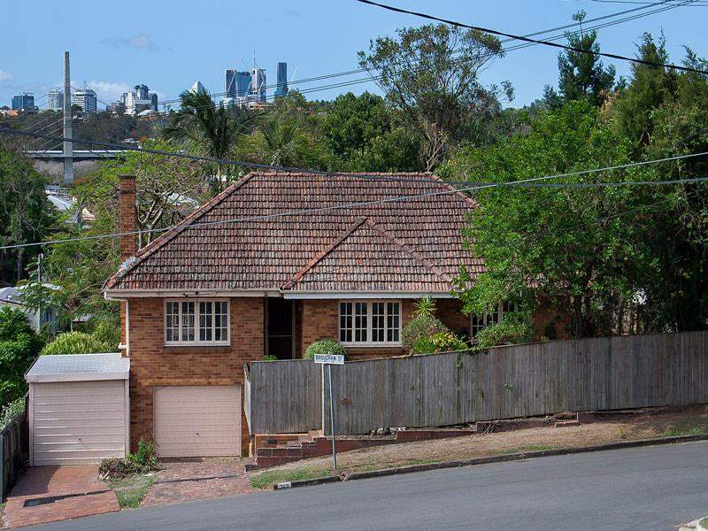 145 Brougham Street, Fairfield, QLD 4103