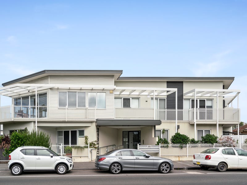 2/129 Douglas Parade, Williamstown, Vic 3016 Property Details