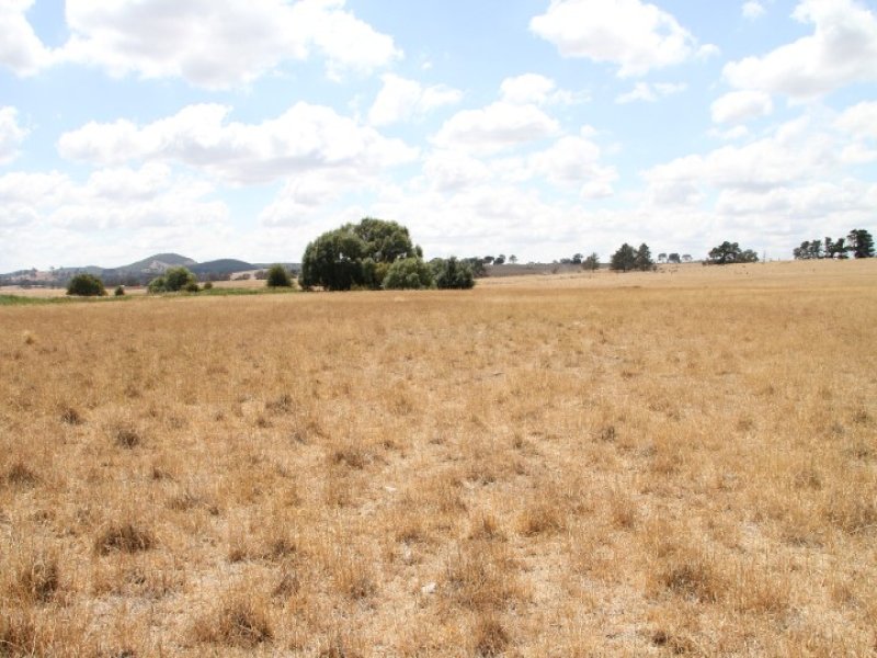 196 Yass Valley Way, Yass, NSW 2582 Property Details