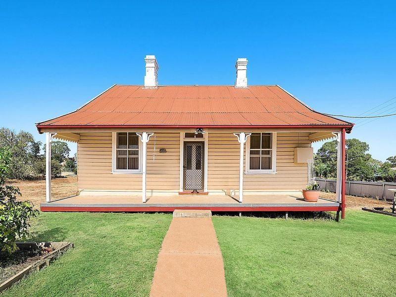 142 Whiteley Street, Dunedoo, NSW 2844 Property Details