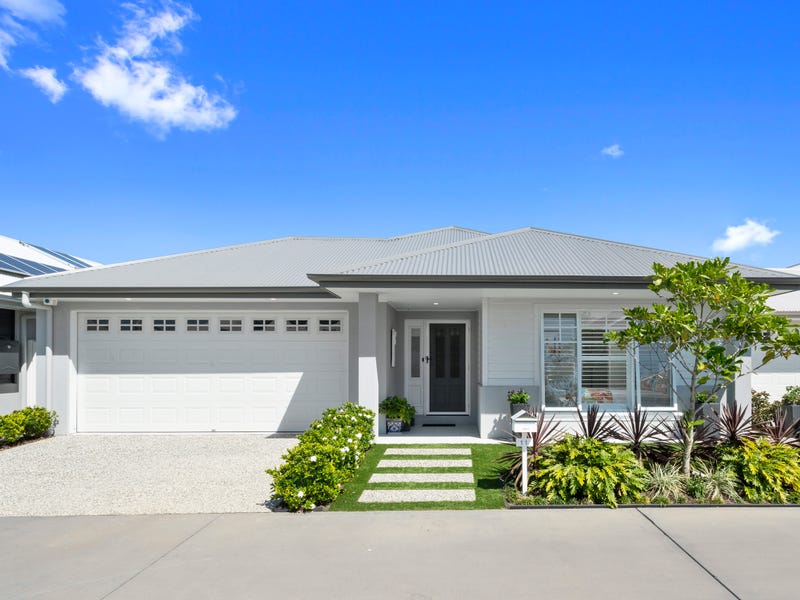 Palm Lake Beachmere Bay Retirement Village at 194 Road