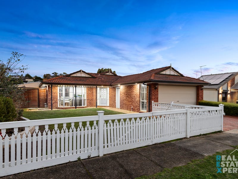 12 Roxby Court, Berwick, VIC 3806