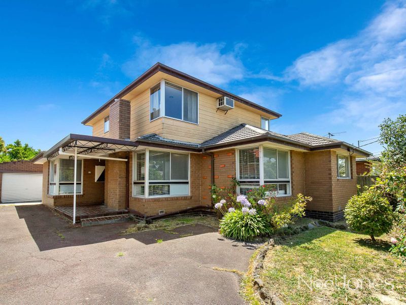 15 Edgewood Avenue, Burwood East, VIC 3151