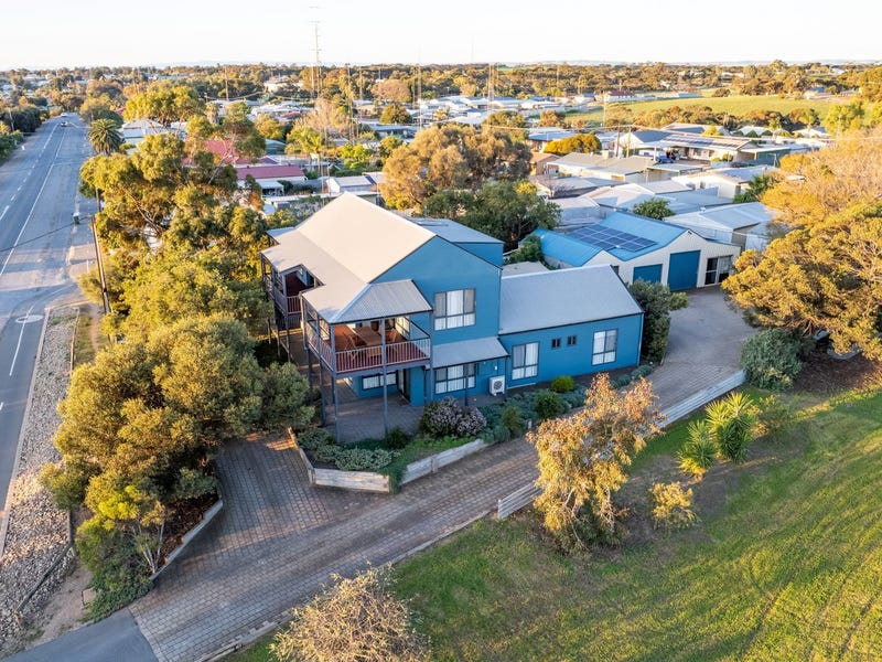 14 Spencer Highway, Port Broughton, SA 5522