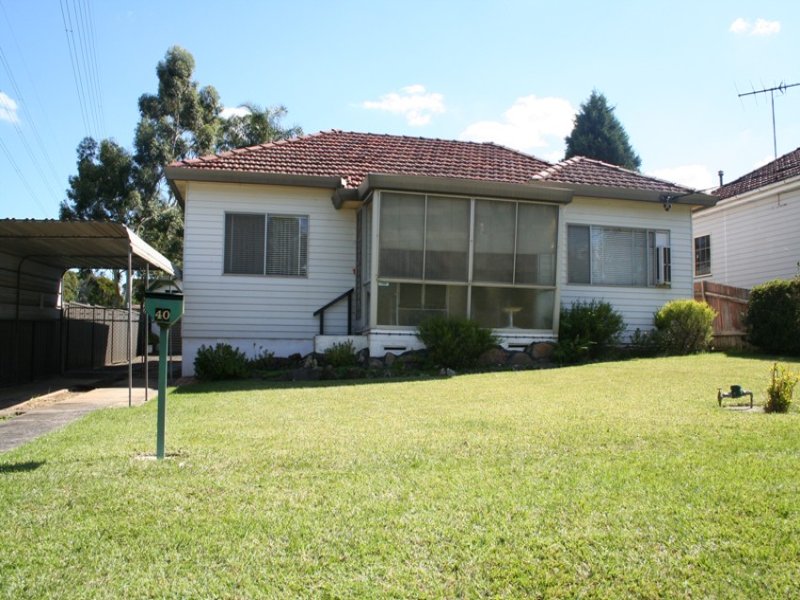 40 Lorraine Street, Peakhurst, NSW 2210
