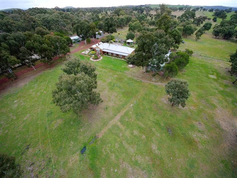 1405 Donnybrook Road, Woodstock, Vic 3751