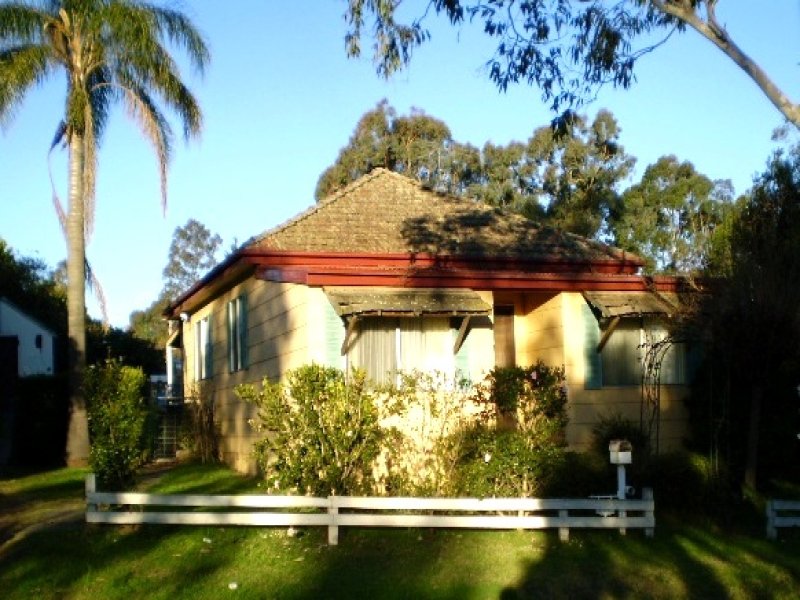 862 Montpelier Drive, The Oaks, NSW 2570