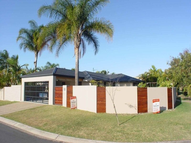 17 Lakefield Cres, Paradise Point, QLD 4216