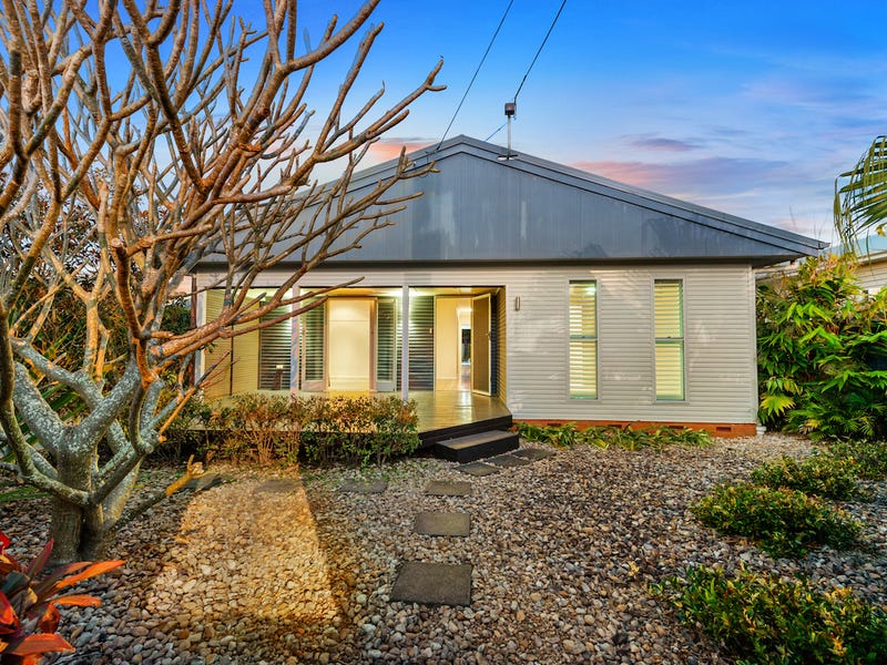 392 Scarborough Road, Scarborough, Qld 4020 Property Details