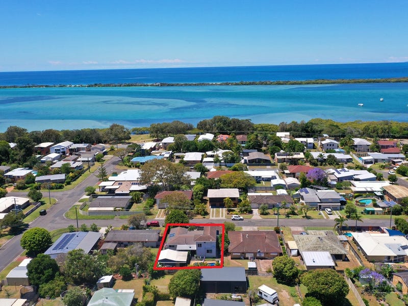 35 Montgomery Cres Golden Beach Qld 4551