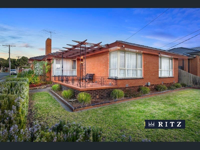 8 Normanby Road, Bentleigh East, VIC 3165