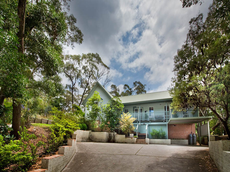 10 Third Street, Blackheath, NSW 2785