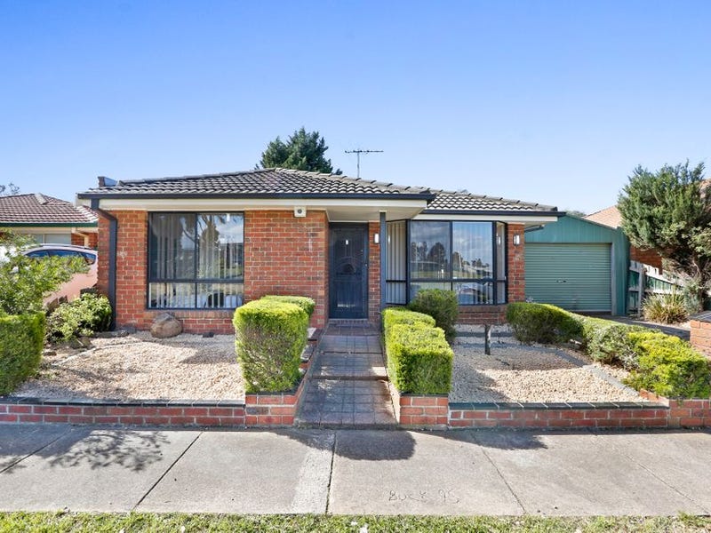 5 Rostron Way Roxburgh Park Vic 3064 Realestate Com Au