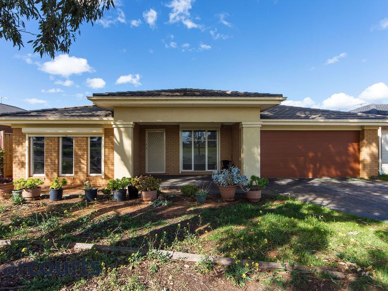 160 Clarkes Road, Brookfield, VIC 3338