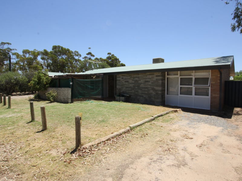 10 Ada Street, Narembeen, WA 6369 Property Details