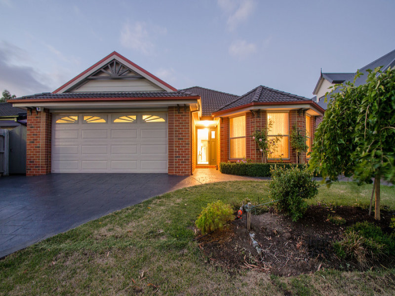16 Regency Drive, Kilsyth South, VIC 3137