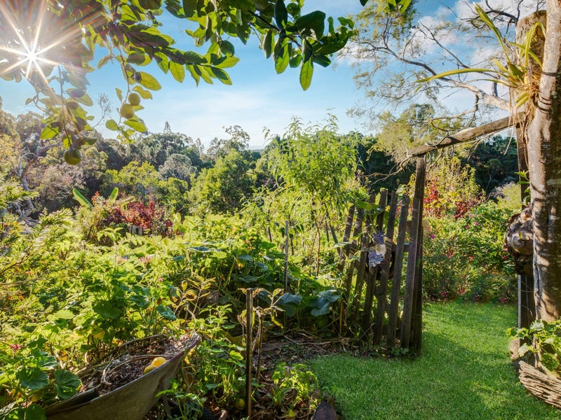 6 Queen Street, Cooran, QLD 4569