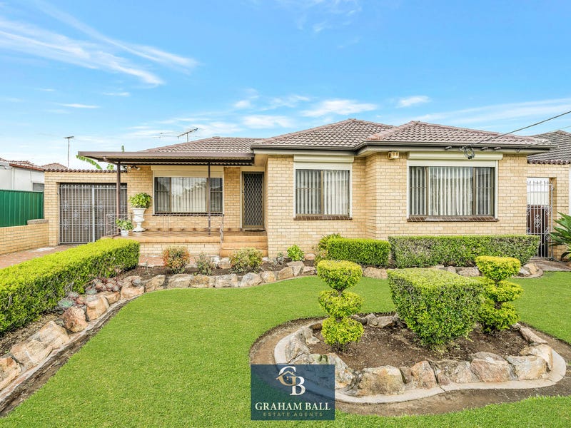 4 Alt Street, Smithfield, NSW 2164 Property Details