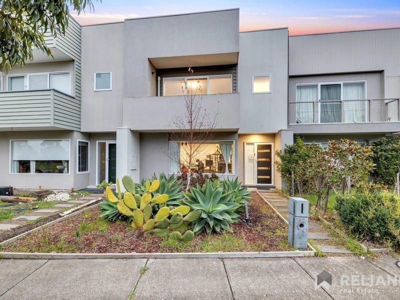 12 Whitetop Drive, Point Cook, VIC 3030