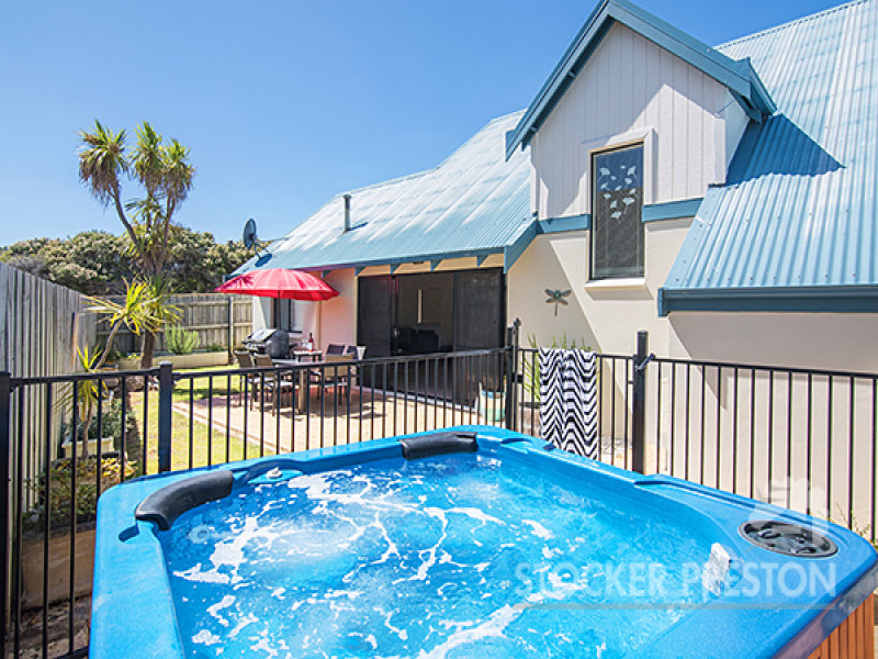 14/20 Riedle Drive, Gnarabup, WA 6285 Property Details