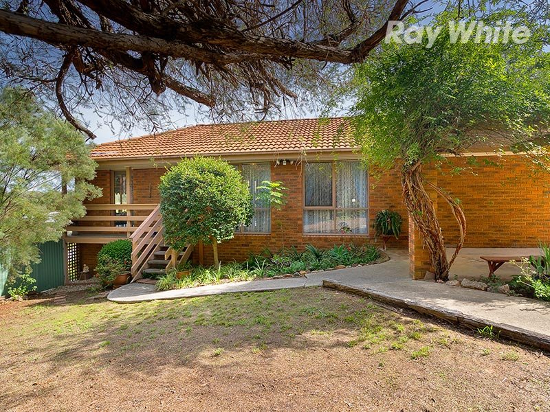 11 Valley View Drive, West Albury, NSW 2640