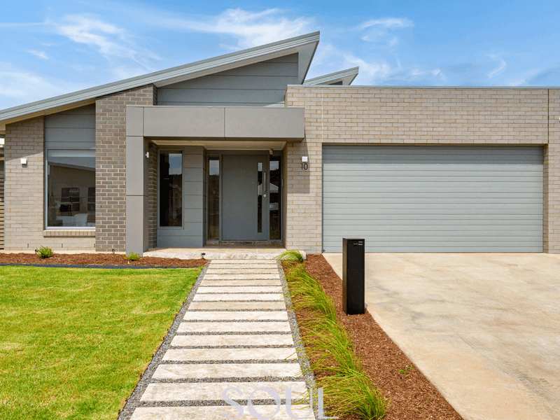 10 Maher Circuit, Griffith, NSW 2680 - Property Details