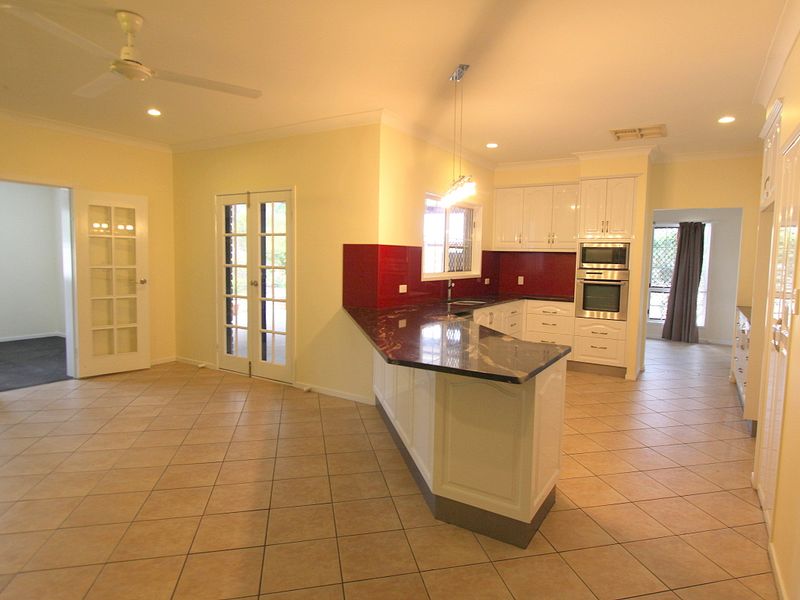 17 Quinn Street, Emerald, QLD 4720