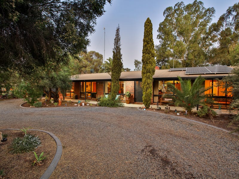 717 Cureton Avenue, Nichols Point, VIC 3501