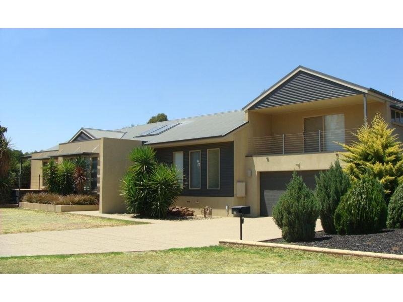 61 Pakenham Street, Echuca, Vic 3564 Property Details