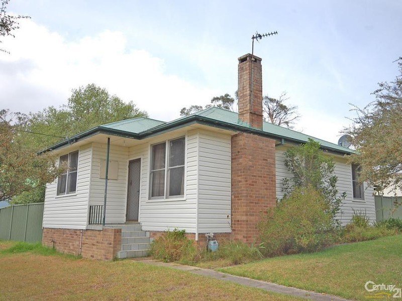 18 Oxley Drive, Mittagong, NSW 2575 Property Details