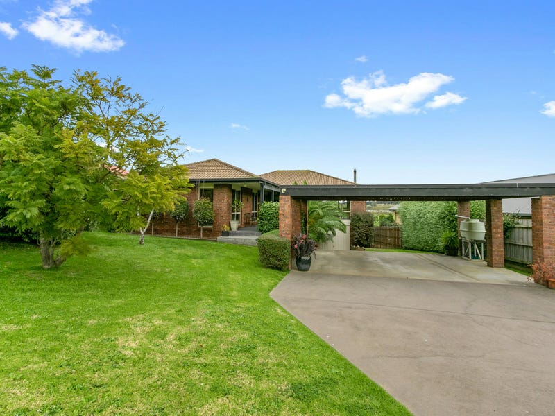 16 Bredt Street, Bairnsdale, Vic 3875 Property Details