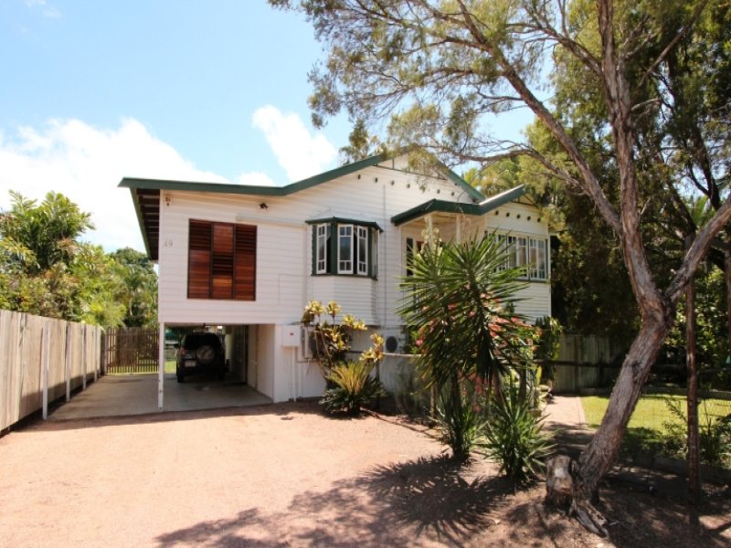 49 Carr Street, Hermit Park, QLD 4812