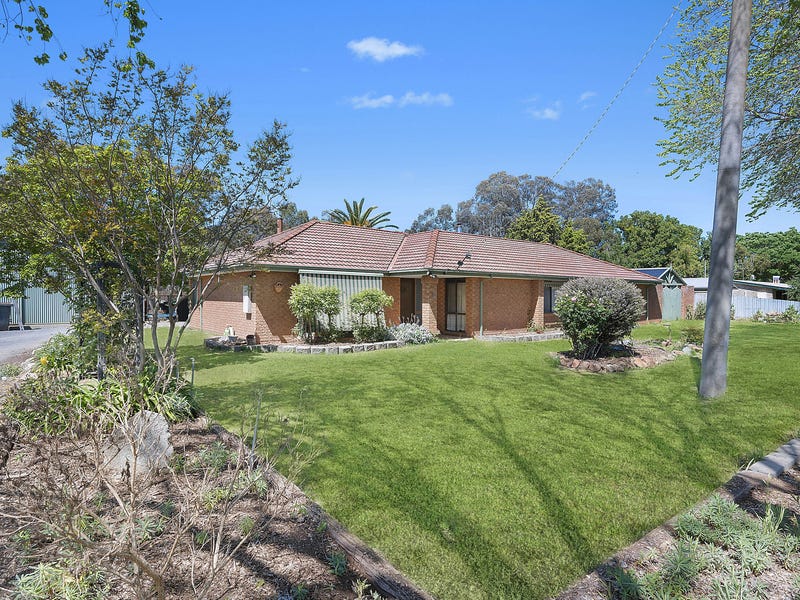 66 High Street, Barnawartha, Vic 3688 Property Details