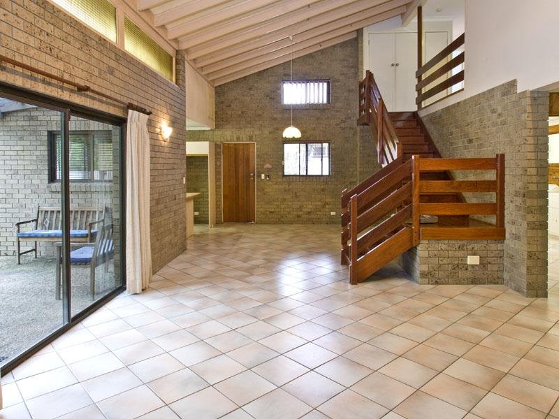 376 Cliveden Ave, Corinda, Qld 4075 Property Details