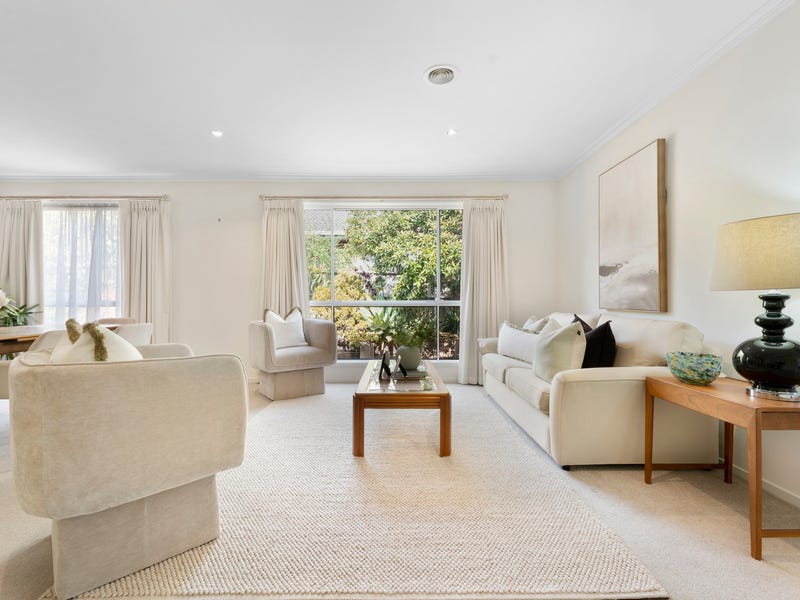 11 Clendon Court, Cheltenham, Vic 3192 - Property Details