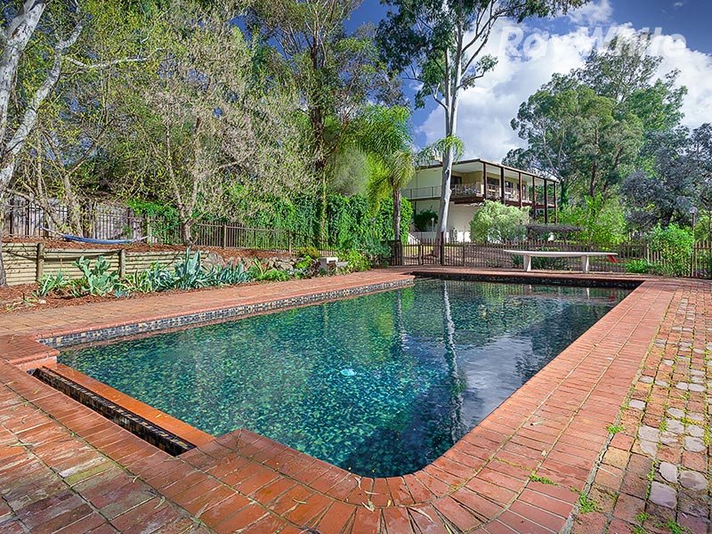 64 Huon Creek Road, Wodonga, Vic 3690 Property Details