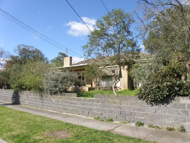 15 Glengarry Avenue, Burwood, VIC 3125