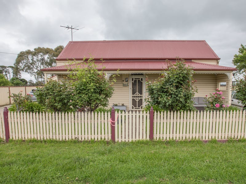 5621 Geelongballan Road, Ballan, VIC 3342