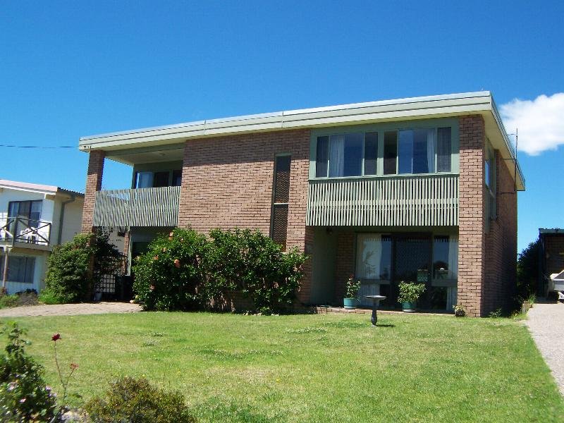 8 Harrison Street, Dalmeny, NSW 2546
