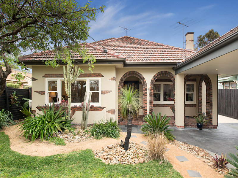 8 Raynes Park Road, Hampton, Vic 3188 Property Details