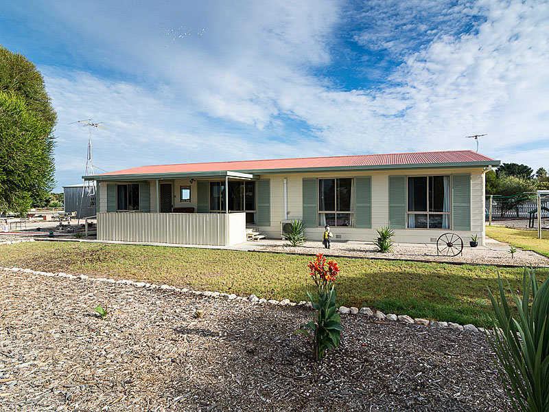 61 Mcdonald Street, Milang, SA 5256