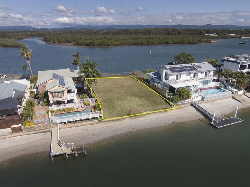 99 Tradewinds Avenue, Paradise Point, QLD 4216