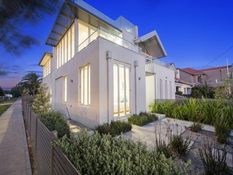 1/24 Esplanade, Williamstown, Vic 3016 Property Details