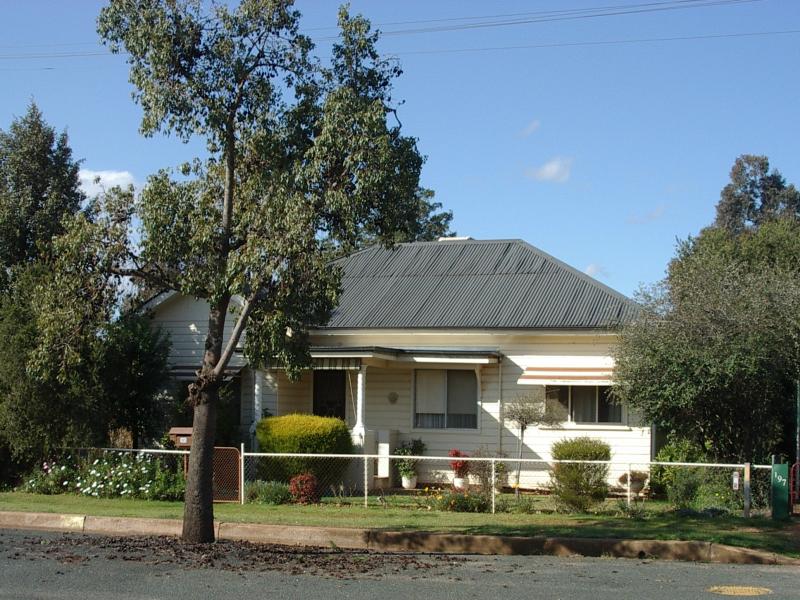195 De Boos Street, Temora, NSW 2666